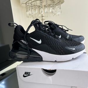Nike Air Max 270